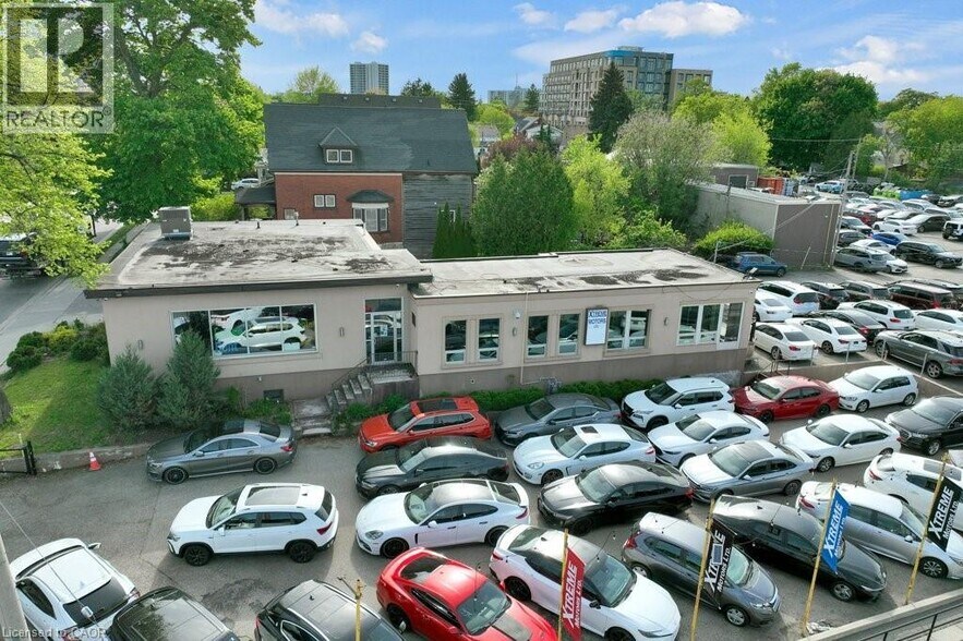 More Photos Of 178 Louisa St, Kitchener Auto Dealership For Sale