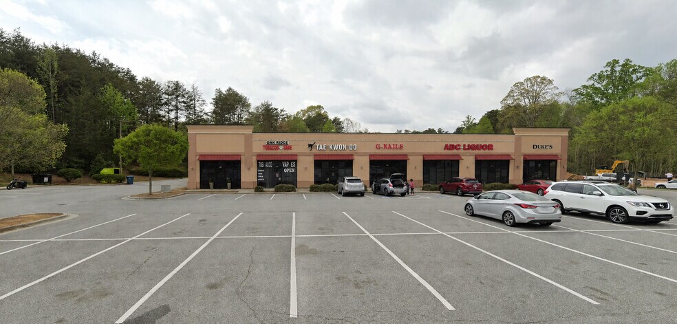 More Photos Of 2309 Fleming Rd, Greensboro Freestanding For Lease