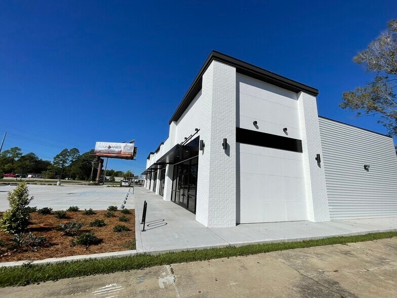 More Photos Of 13211 Coursey Blvd, Baton Rouge Storefront For Lease