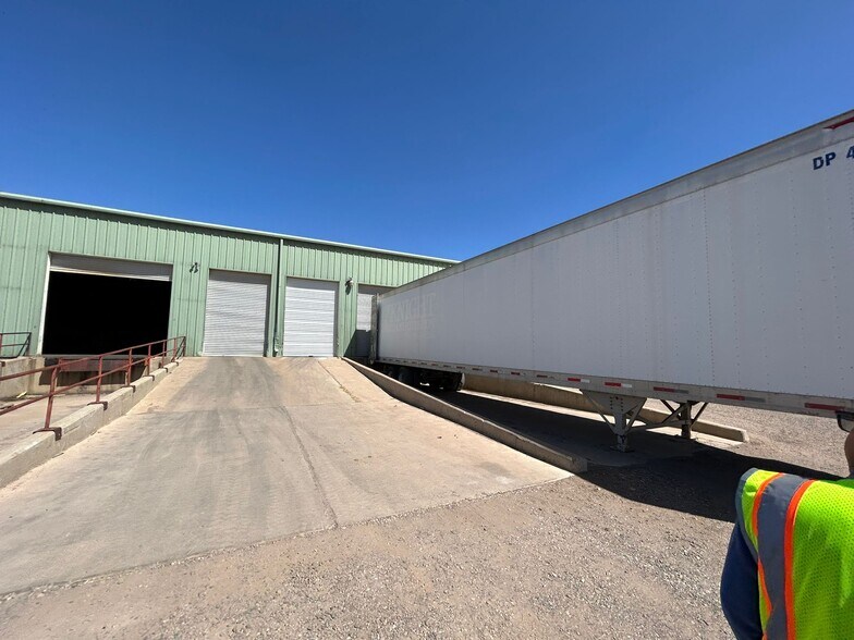 More Photos Of 100 E 9th St, Douglas Warehouse For Sale
