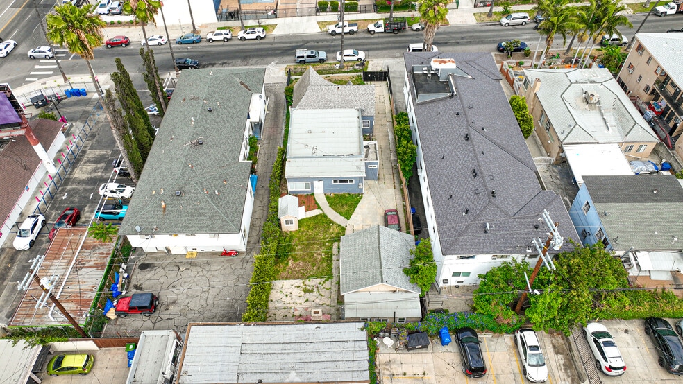 More Photos Of 241 N Catalina St, Los Angeles Land For Sale