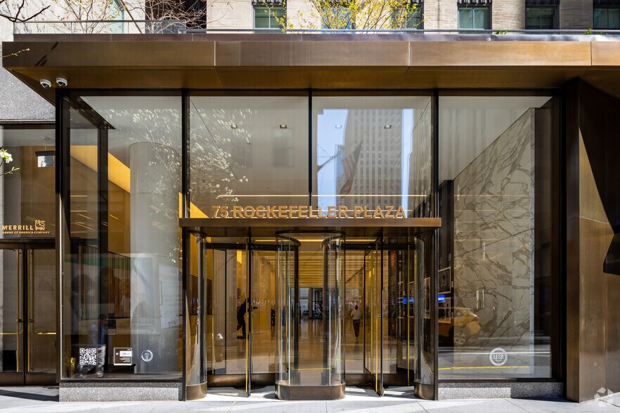 More Photos Of 75 Rockefeller Plaza, New York Office For Sale
