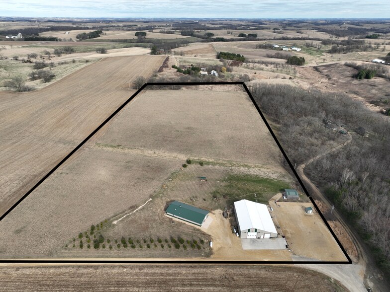 Primary Photo Of 6209 Cassidy Rd, Mineral Point Light Manufacturing For Sale