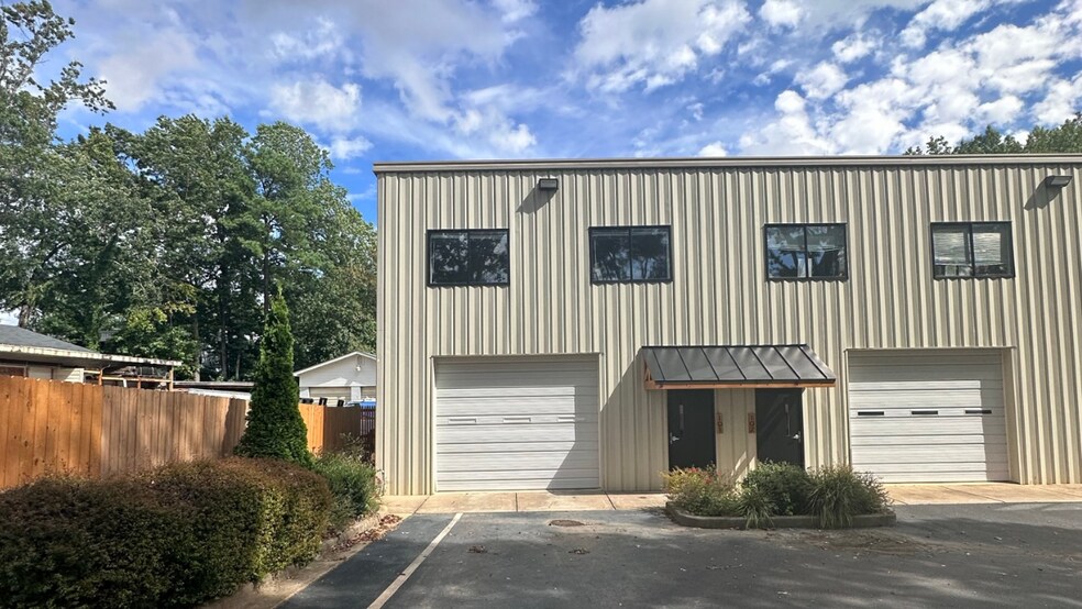 More Photos Of 809 Mt Vernon Rd, Raleigh Showroom For Lease