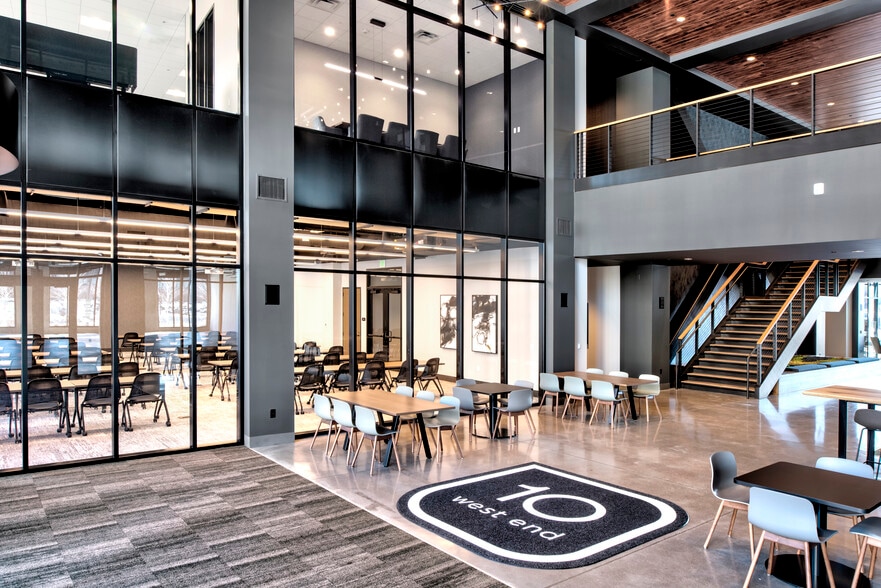 More Photos Of 1601 Utica Ave S, Minneapolis Office For Lease