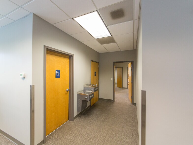 More Photos Of 900A Centrepark Dr, Asheville Medical For Sale