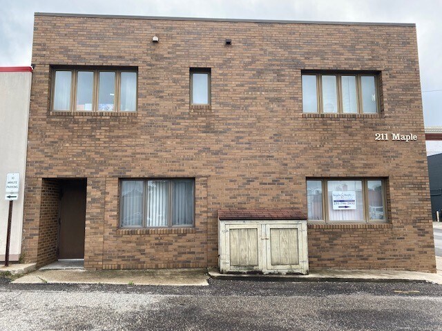 More Photos Of 211 Maple St, Big Rapids Office Residential For Lease