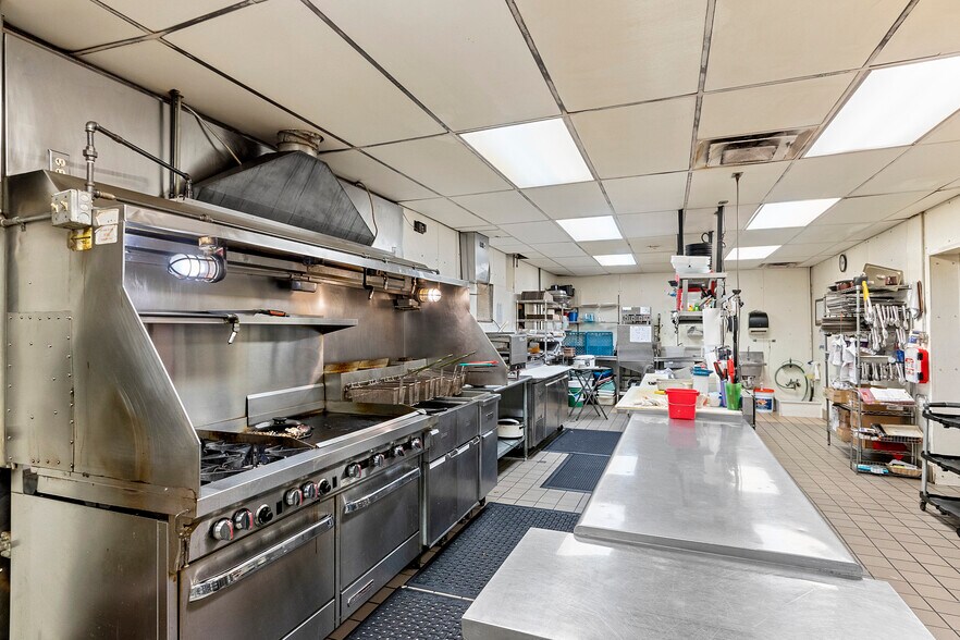 More Photos Of 211 N Maple Ave, Oconto Falls Restaurant For Sale