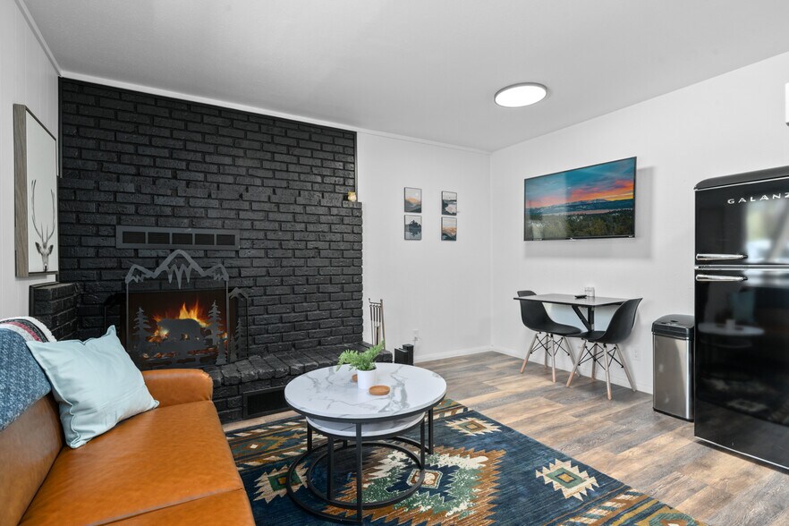 More Photos Of 560 Edgemoor Rd, Big Bear Lake Hotel For Sale