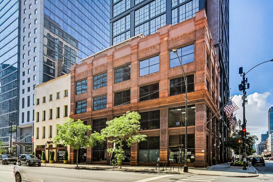 More Photos Of 601 W Randolph St, Chicago Office For Sale