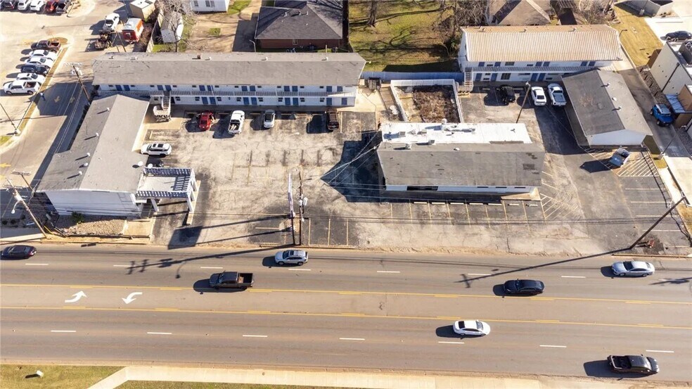 More Photos Of 520 S Jackson St, Jacksonville Hotel For Sale