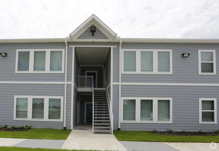 More Photos Of 2604 Avenue K, Bay City Apartments For Sale