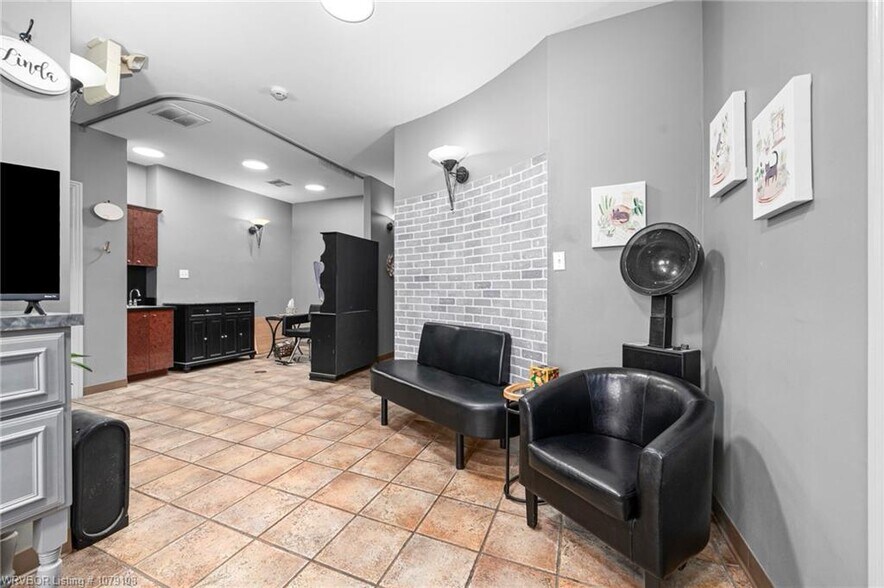 More Photos Of 6710 Dallas St, Fort Smith General Retail For Sale