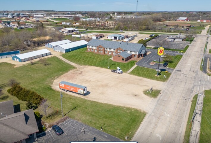 More Photos Of 1300 N Johns St, Dodgeville Land For Sale
