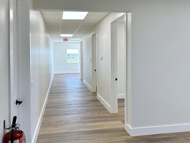 More Photos Of 1704 Westair, Gainesville Warehouse For Sale