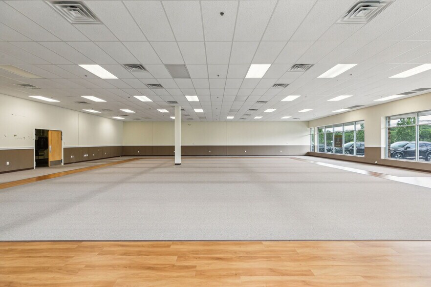 More Photos Of 3841 Route 42, Turnersville Storefront For Lease