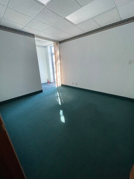 More Photos Of 825 S Taft Ave, Mason City Office For Lease