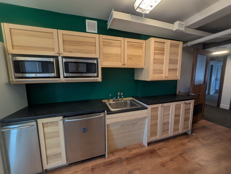 More Photos Of 219 N Main St, Bryan Office For Lease