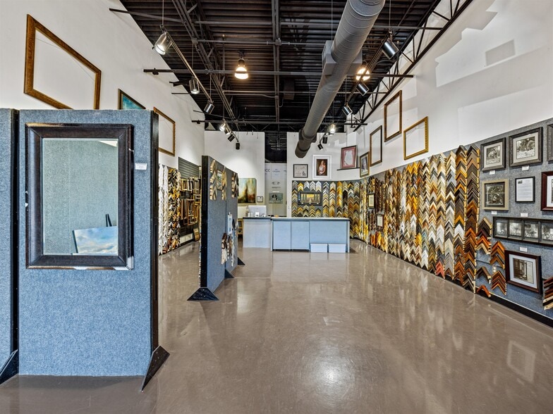 More Photos Of 1829 Hendersonville Rd, Asheville Unknown For Lease