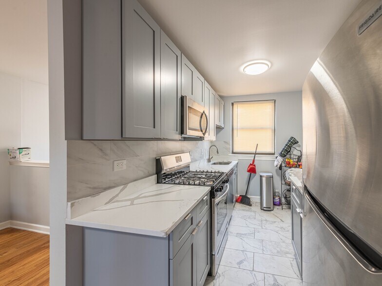 More Photos Of 7314-7322 N Winchester Ave, Chicago Apartments For Sale