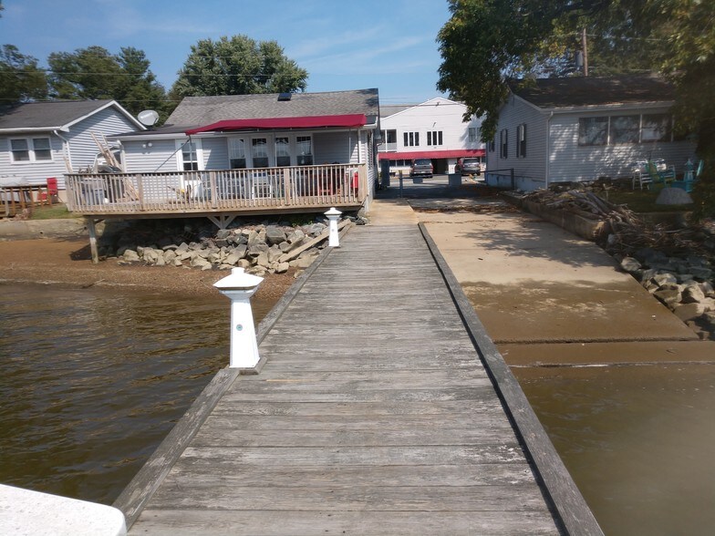 More Photos Of 46 River Rd, Elkton Marina For Sale