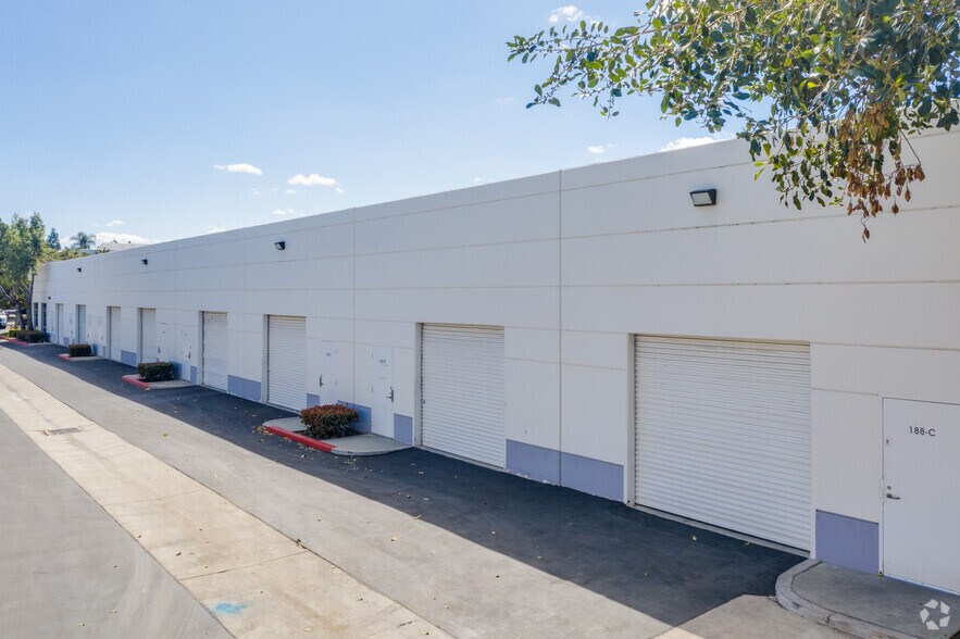More Photos Of 188 Technology Dr, Irvine Research And Development For Lease