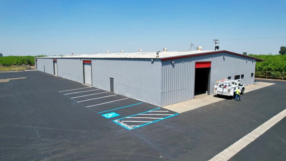 More Photos Of 4321 S Chestnut Ave, Fresno Warehouse For Lease