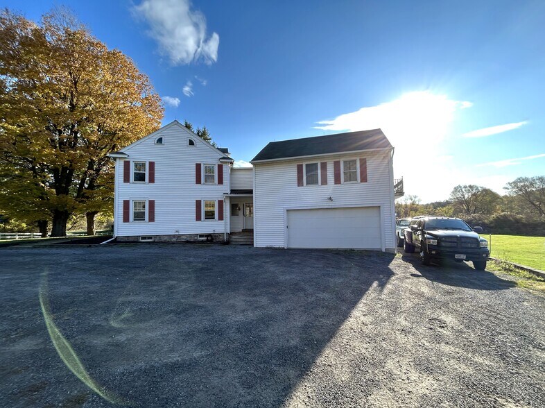 More Photos Of 6810 E Seneca Tpke, Jamesville Specialty For Sale