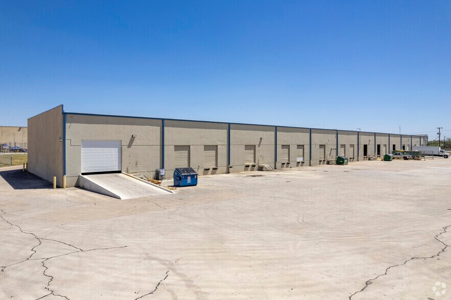 Primary Photo Of 3535 N Panam Expy, San Antonio Distribution For Lease