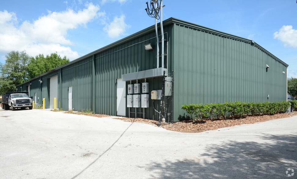 More Photos Of 1917-1927 Passero Ave, Lutz General Retail For Lease