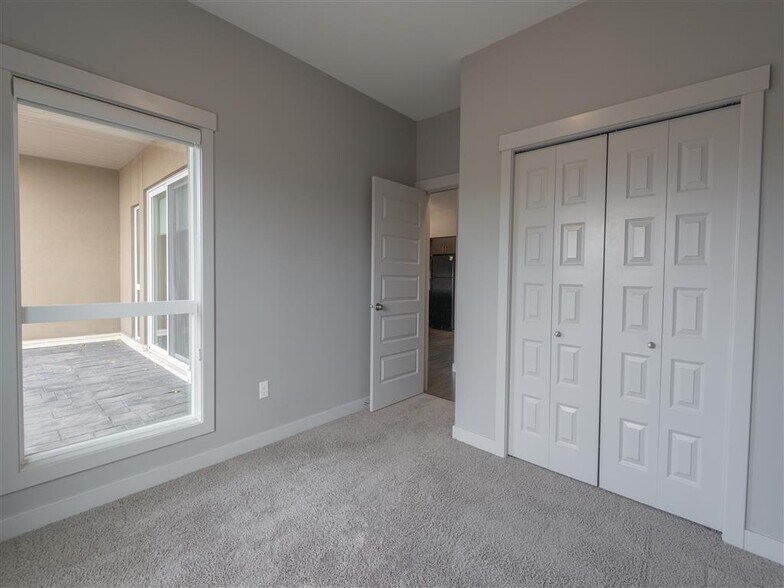More Photos Of 8140 102 St NW, Edmonton Apartments For Lease