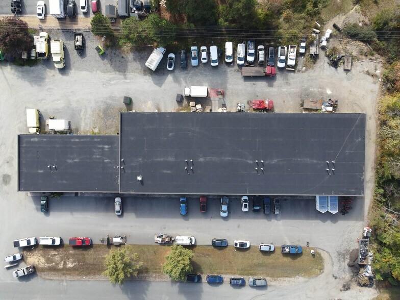 More Photos Of 4006 Leonard Dr, Fredericksburg Warehouse For Lease