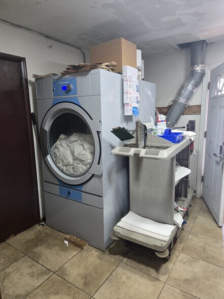 More Photos Of 2122 S Ok-74 Hwy, Purcell Hotel For Sale