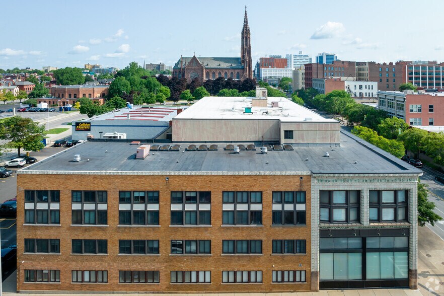 More Photos Of 712-716 Main St, Buffalo Apartments For Lease