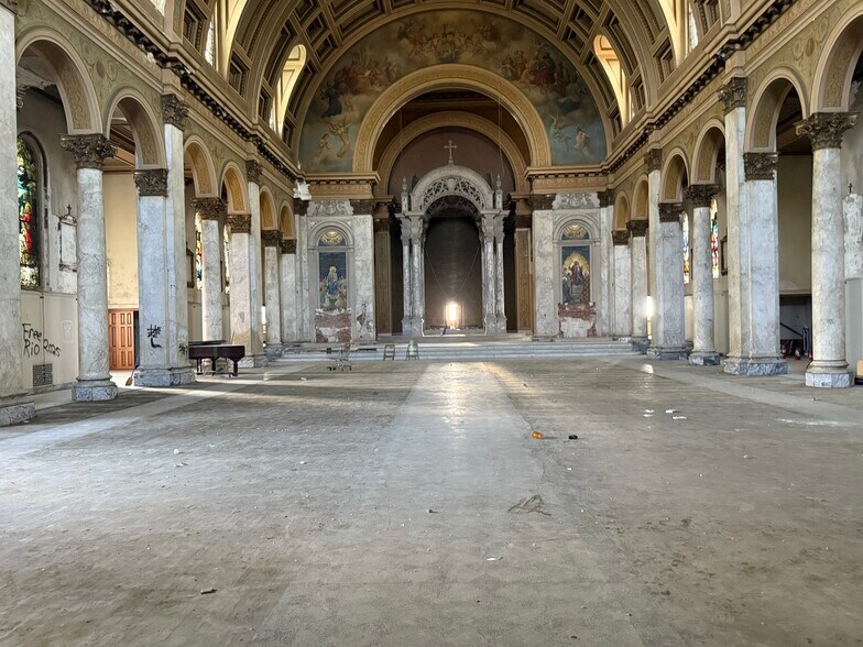 More Photos Of 3500 Montgomery Rd, Cincinnati Religious Facility For Sale