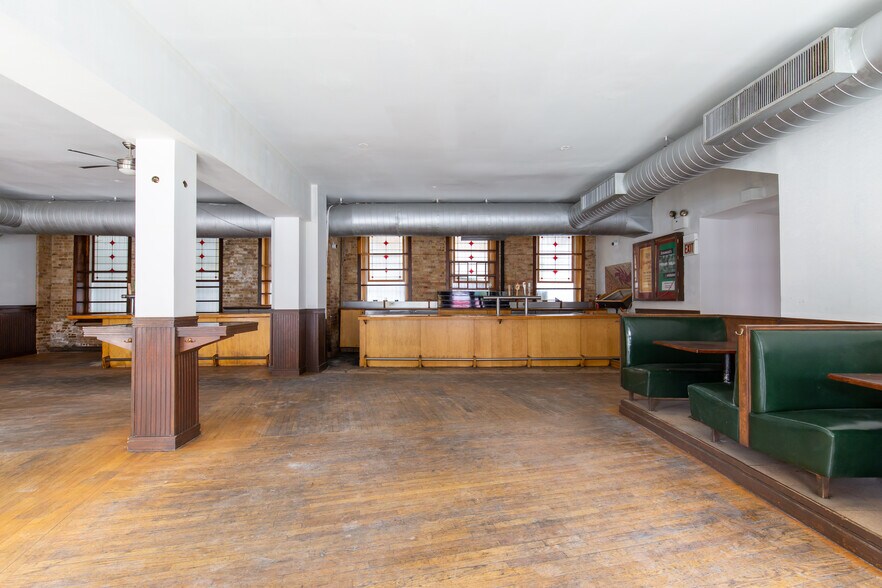 More Photos Of 1935 N Sedgwick St, Chicago Apartments For Lease