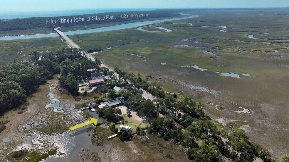 More Photos Of 2111 Sea Island Pky, Saint Helena Island General Retail For Sale