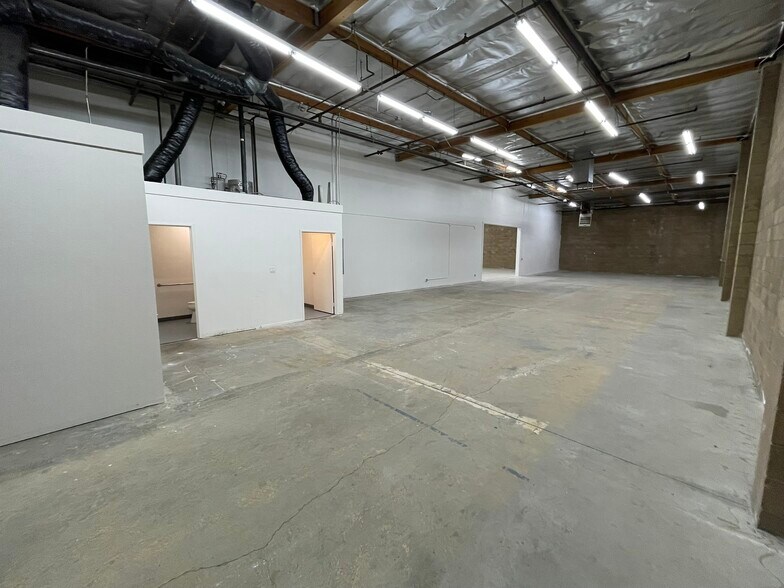More Photos Of 12112-12126 Sherman Way, North Hollywood Unknown For Lease