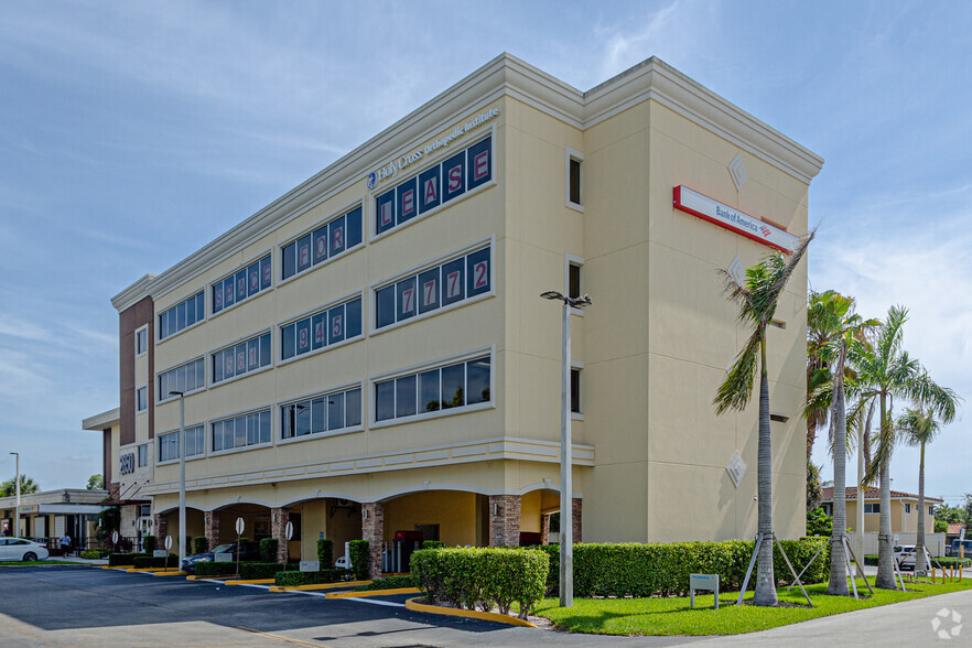 Primary Photo Of 2850 N Federal Hwy, Lighthouse Point Medical For Lease