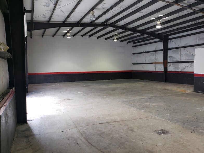 More Photos Of 1927-1935 SW South Macedo Blvd, Port Saint Lucie Warehouse For Sale