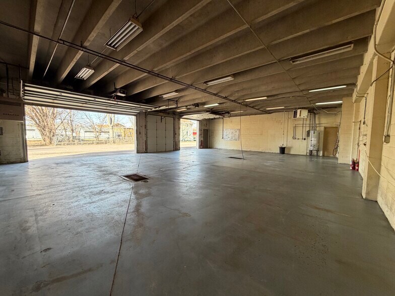 More Photos Of 1905 A St, South Sioux City Industrial For Sale