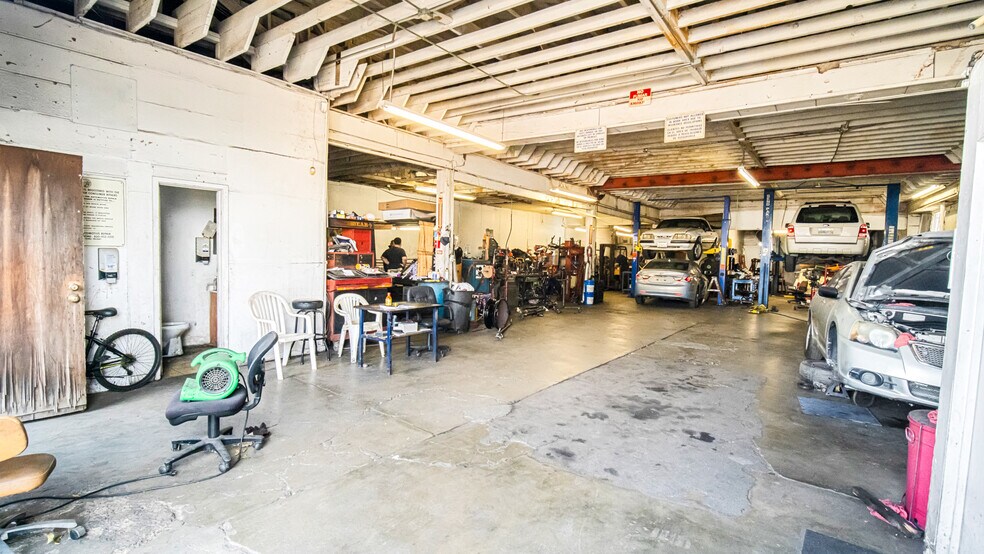 More Photos Of 200 Alameda E St, Compton Manufacturing For Sale