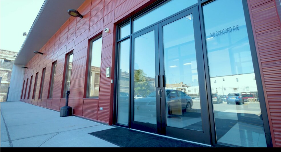 More Photos Of 390 Concord Ave, Bronx Manufacturing For Sale