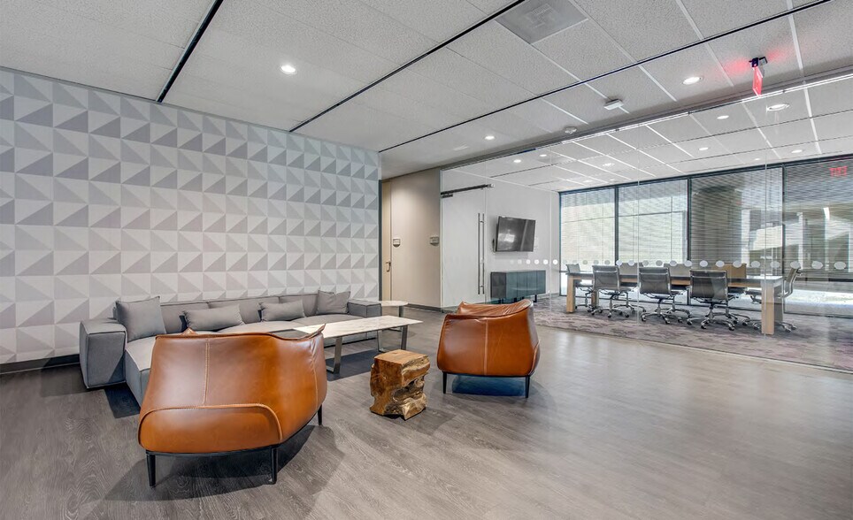 More Photos Of 13501 Katy Fwy, Houston Office For Lease