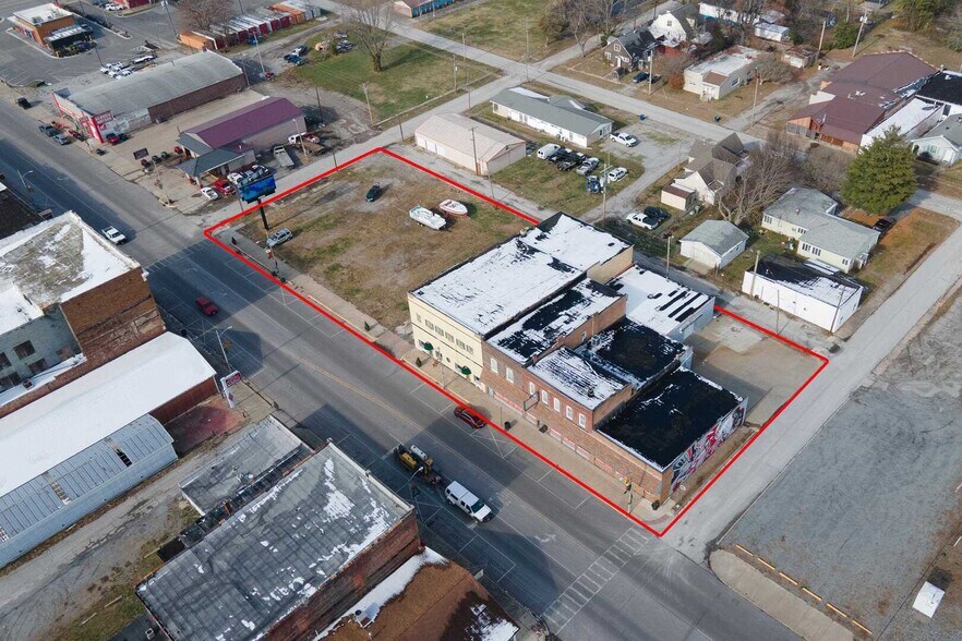 More Photos Of 111 W Main St, West Frankfort Storefront For Sale