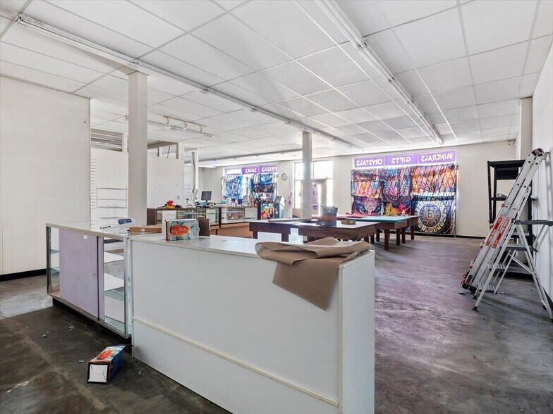 More Photos Of 1480 S State St, Salt Lake City Storefront For Sale