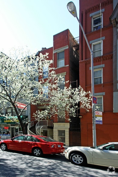 Primary Photo Of 228 W 82nd St, New York Apartments For Lease