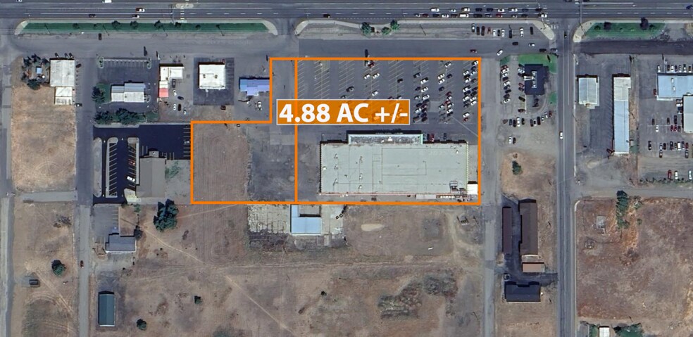 More Photos Of 12824-12825 W 14th Ave, Airway Heights Supermarket For Sale