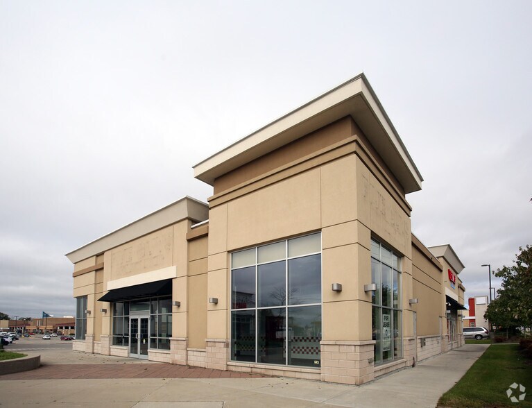 More Photos Of 795 Wonderland Rd S, London Storefront For Sale