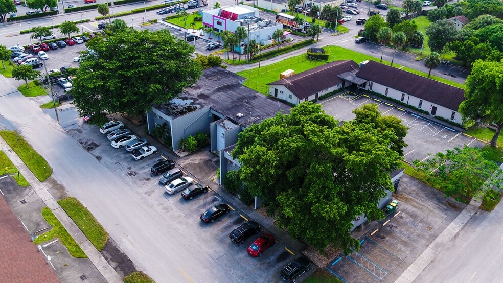 More Photos Of 6000 NW 7th St, Margate Apartments For Sale